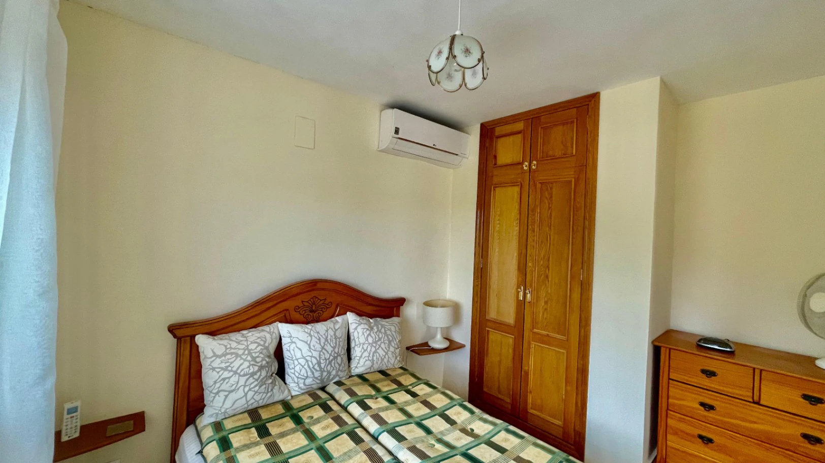 Villa for sale in Alcalali: Fabulous views, separate apartment