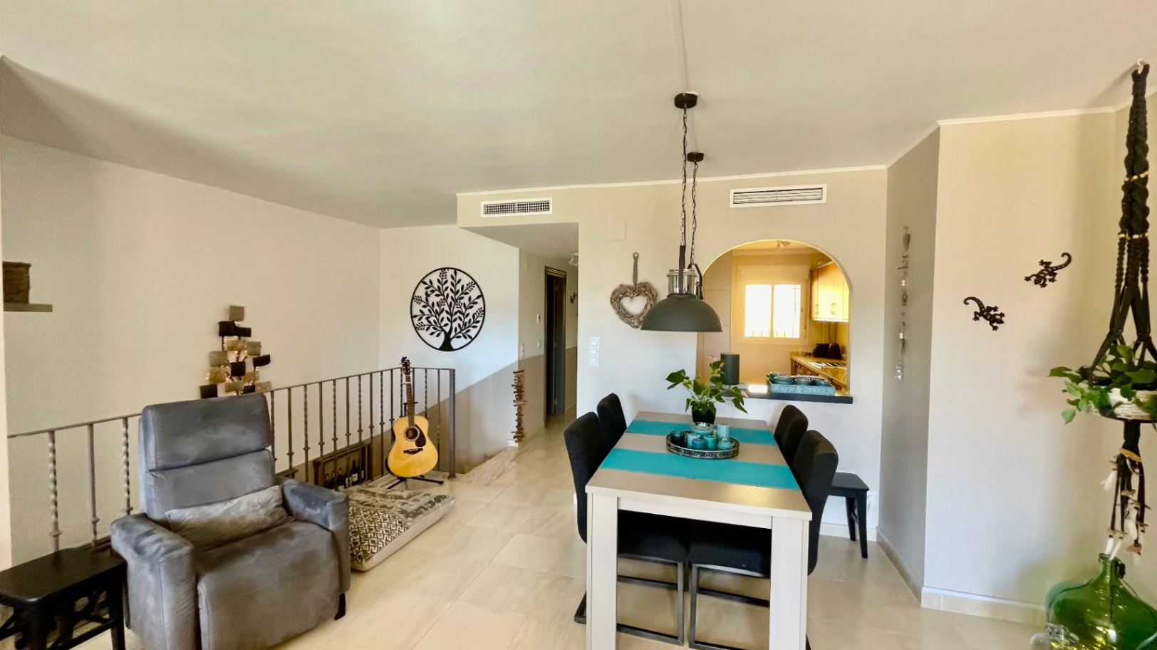 Modern townhouse for sale in Jalon: luxurious, breathtaking views