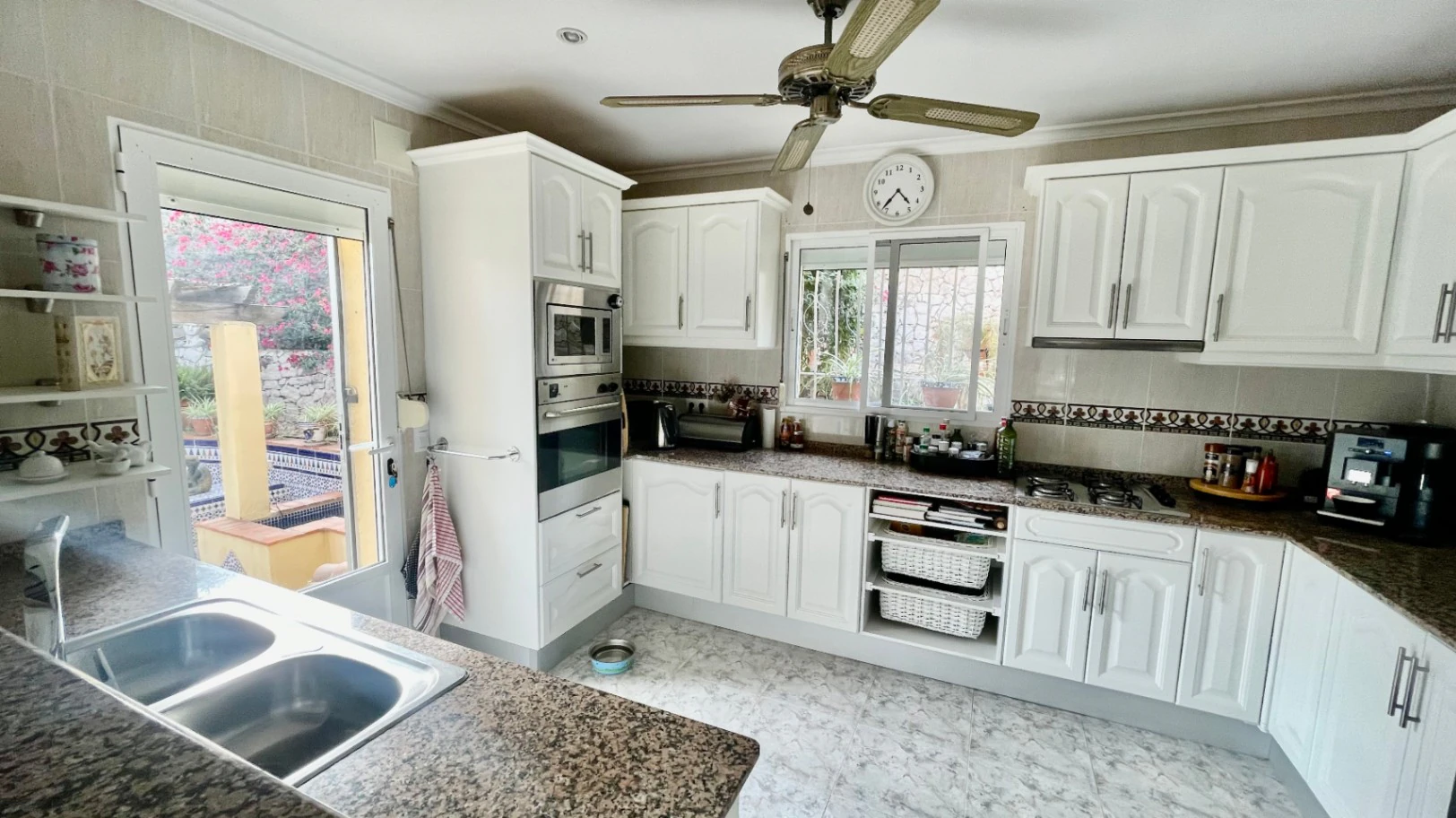 Villa for sale in Alcalali: Stunning views