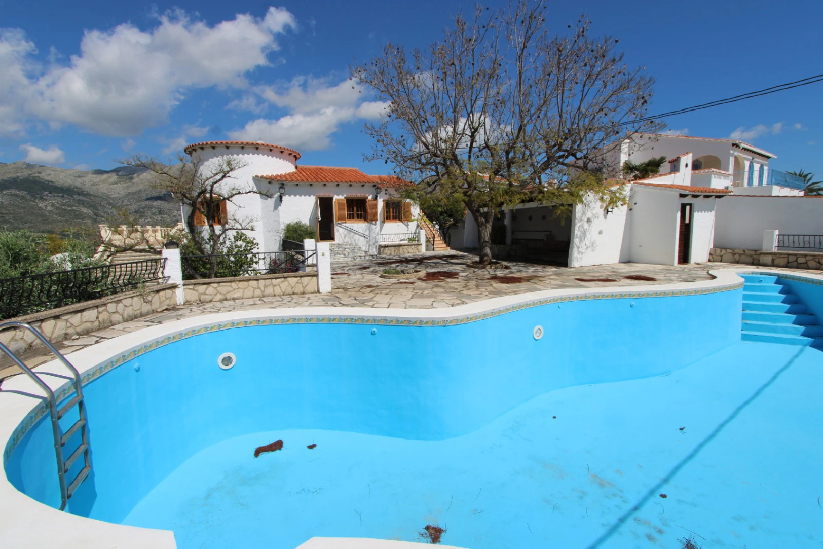 Verkoop. Villa in Orba