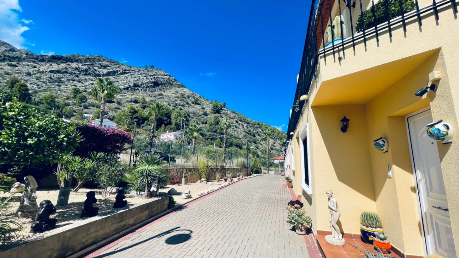 Townhouse for sale in Murla: Luxurious and spacious