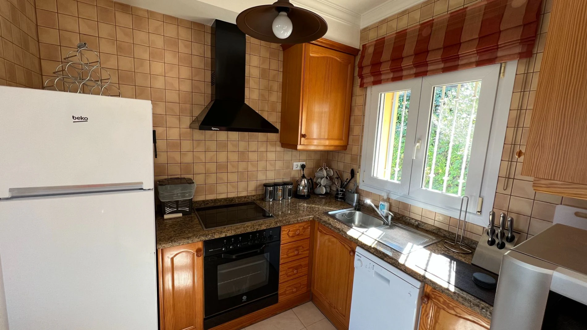 Villa for sale in Orba: Fabulous views, separate apartment