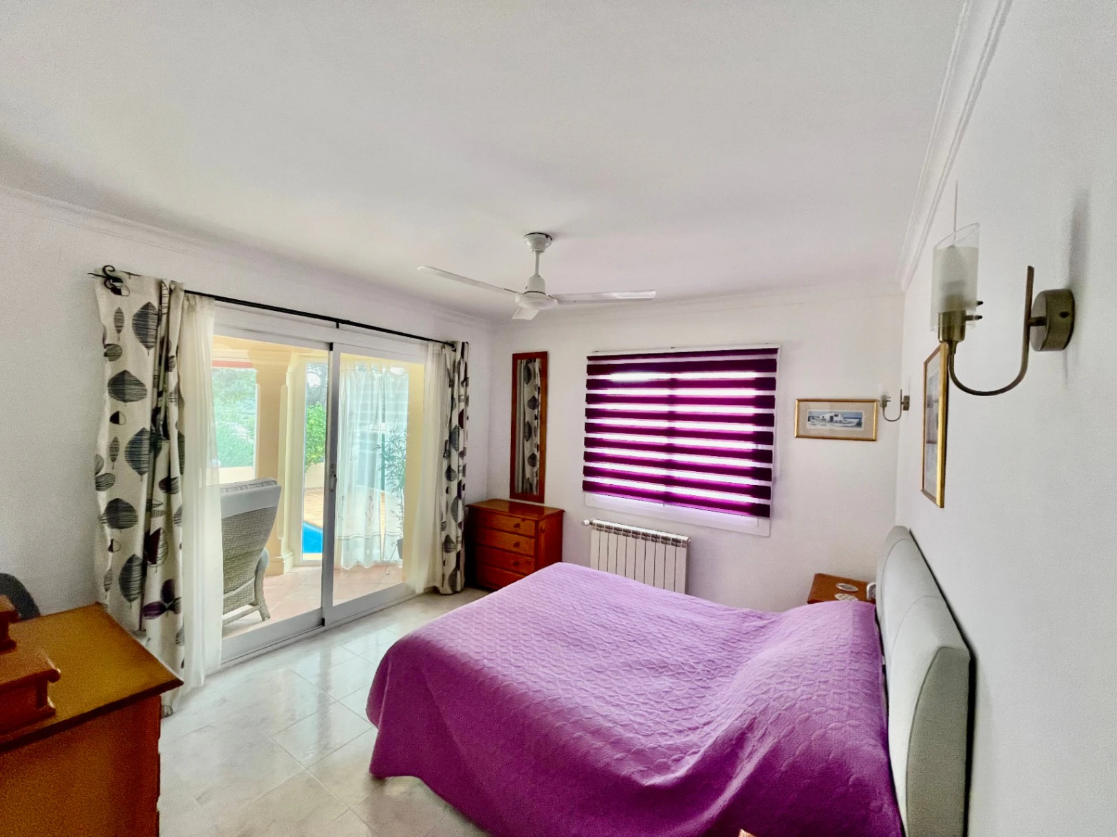 Villa for sale in Alcalali: South-facing, private