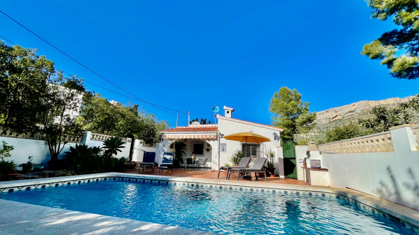 Fabulous finca-style retreat – two individual properties with two pools on a private 2,032 m² plot
