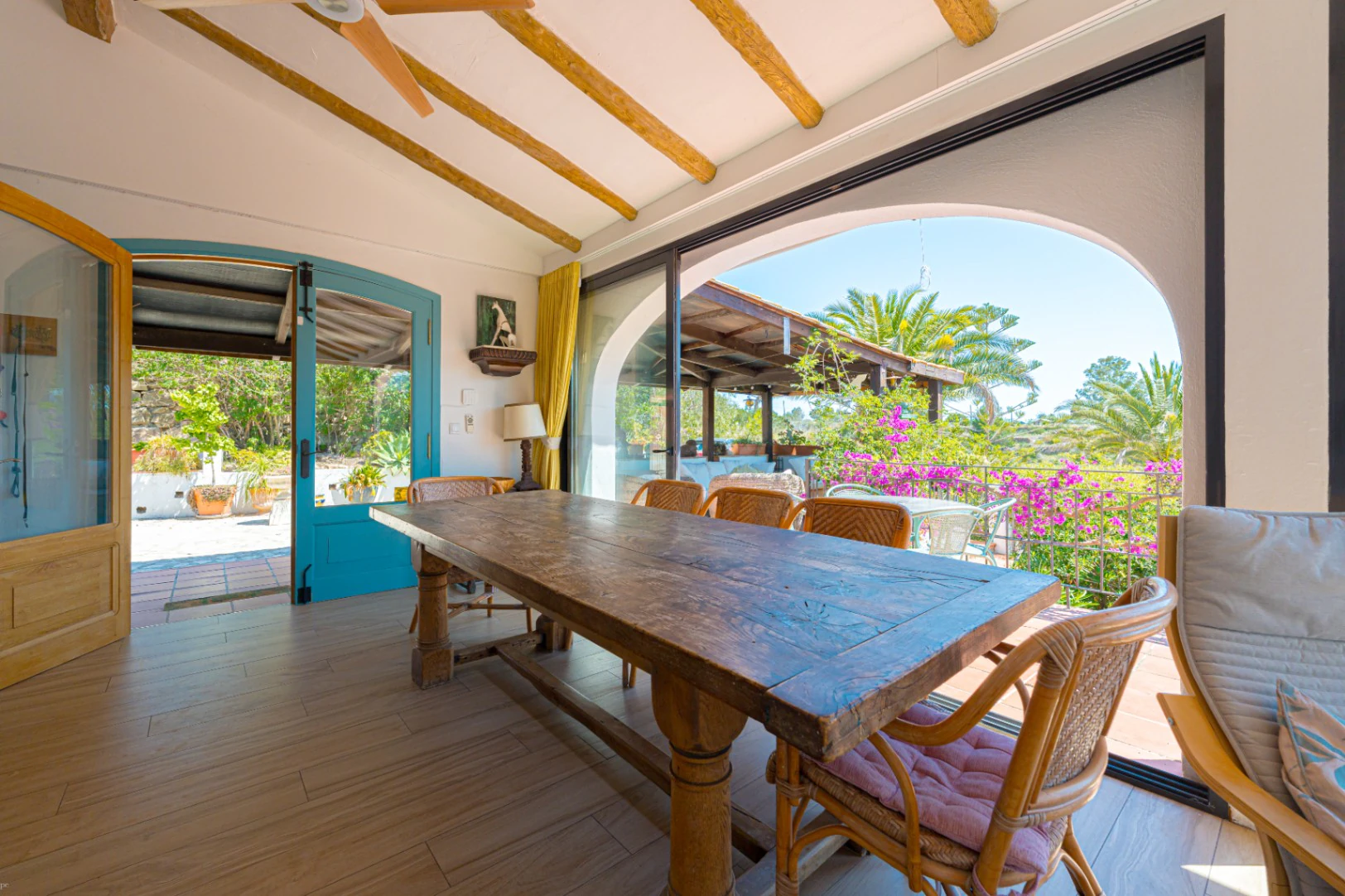Villa for sale in Benissa: Stables and land