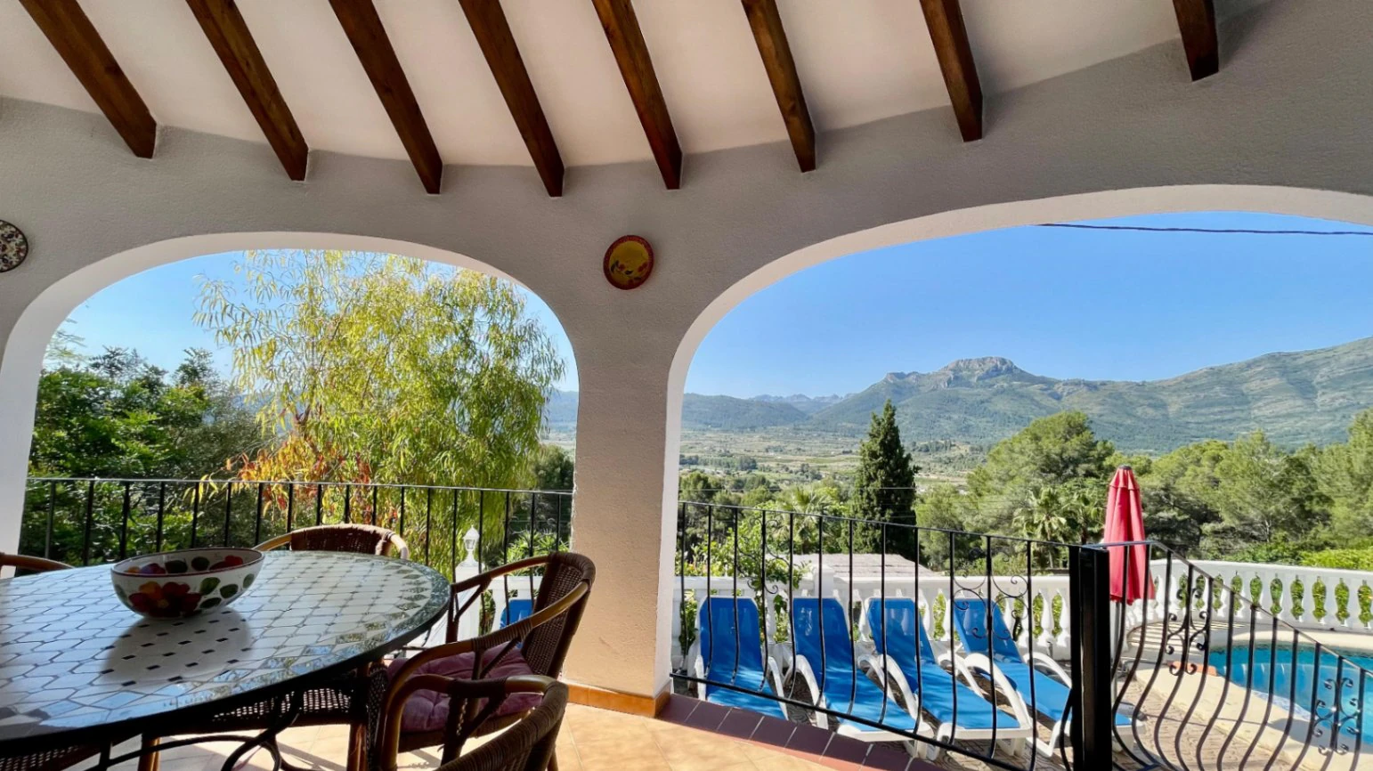 Villa te koop in Alcalali: Prachtig uitzicht op het zuiden