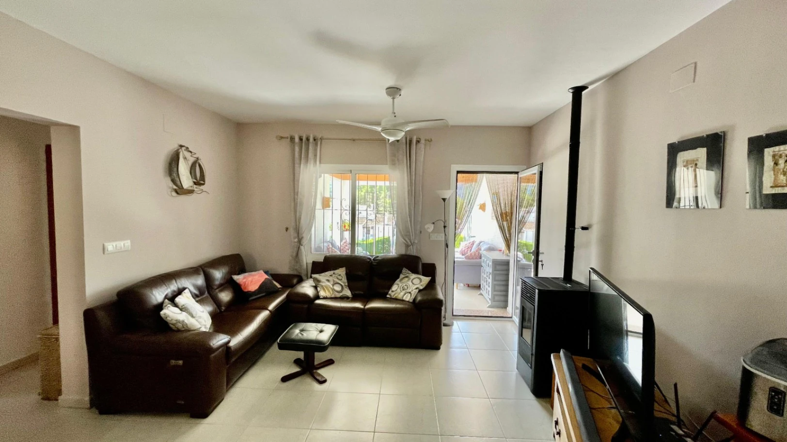 Semi-detached villa for sale in Murla - immaculate, south facing