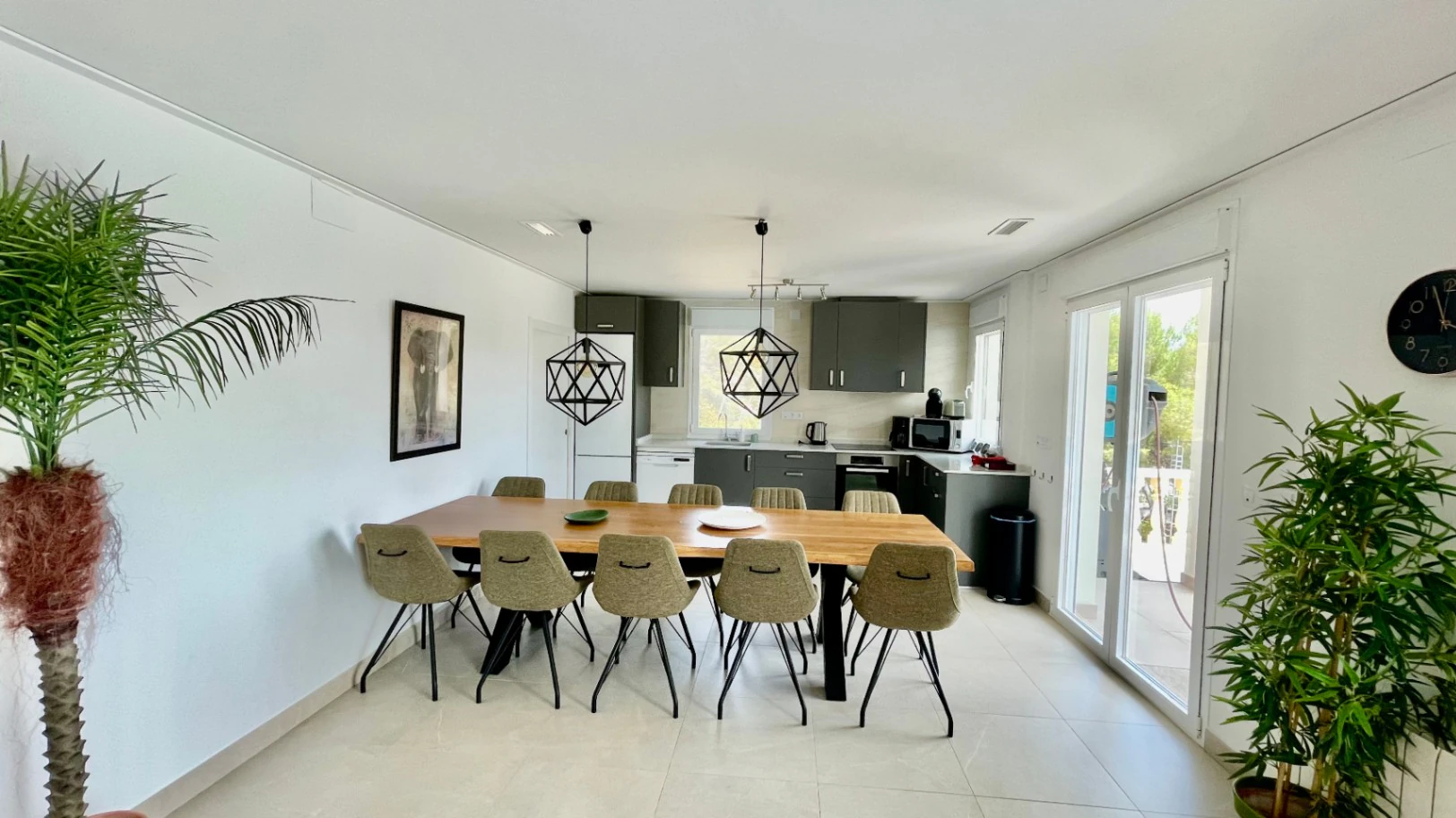 For sale in Alcalali: Modern and elegant