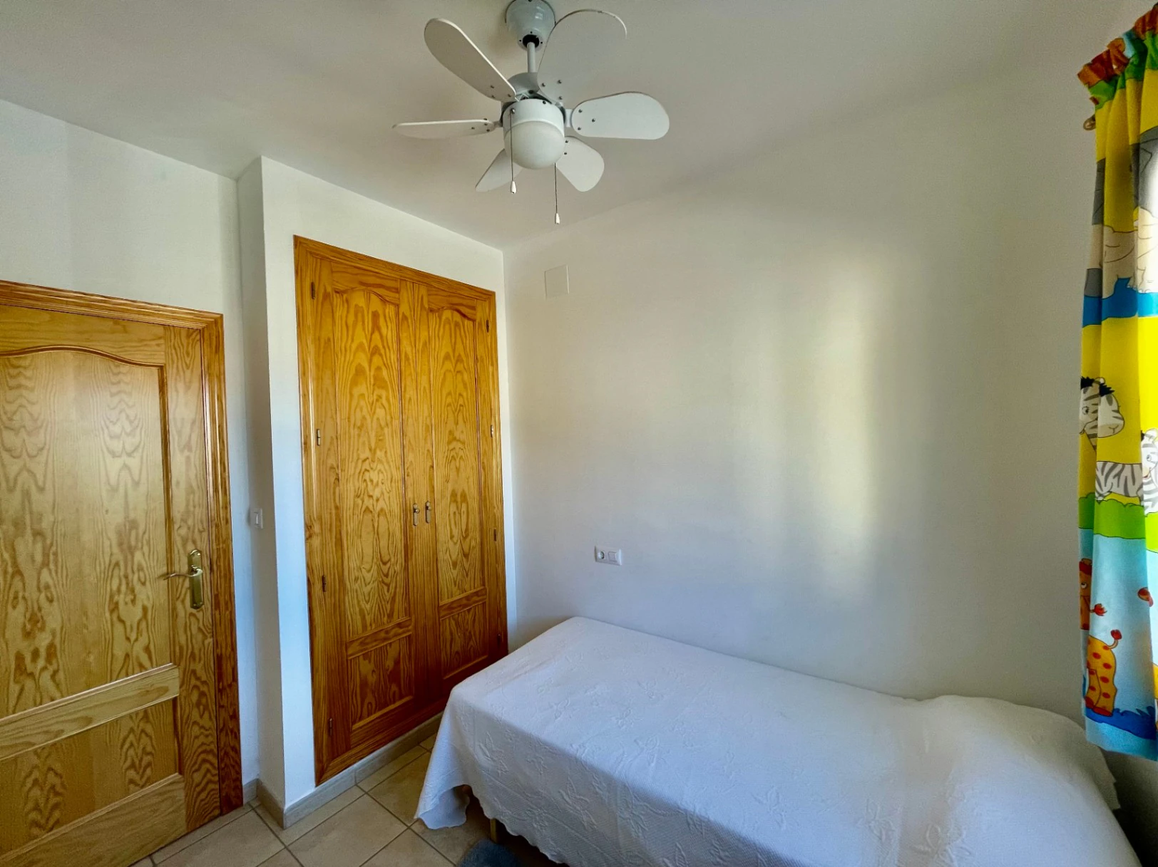Townhouse for sale in Alcalali: Modern & spacious