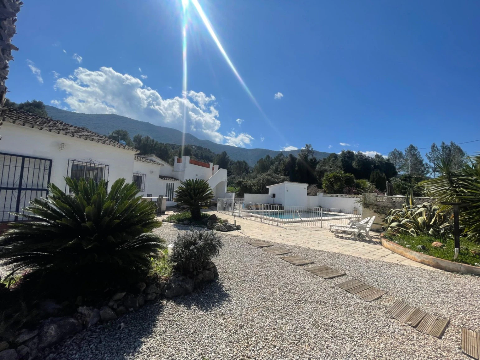 Villa for sale in Parcent: Flat plot, private
