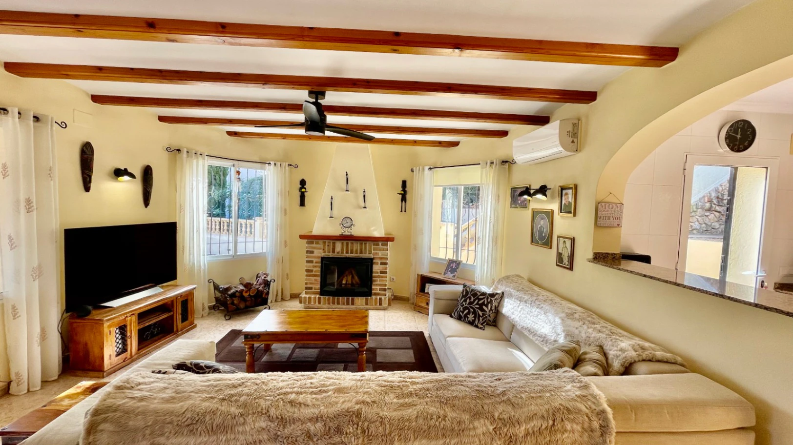 Villa for sale in Alcalali: Fabulous mountain views, excellent privacy