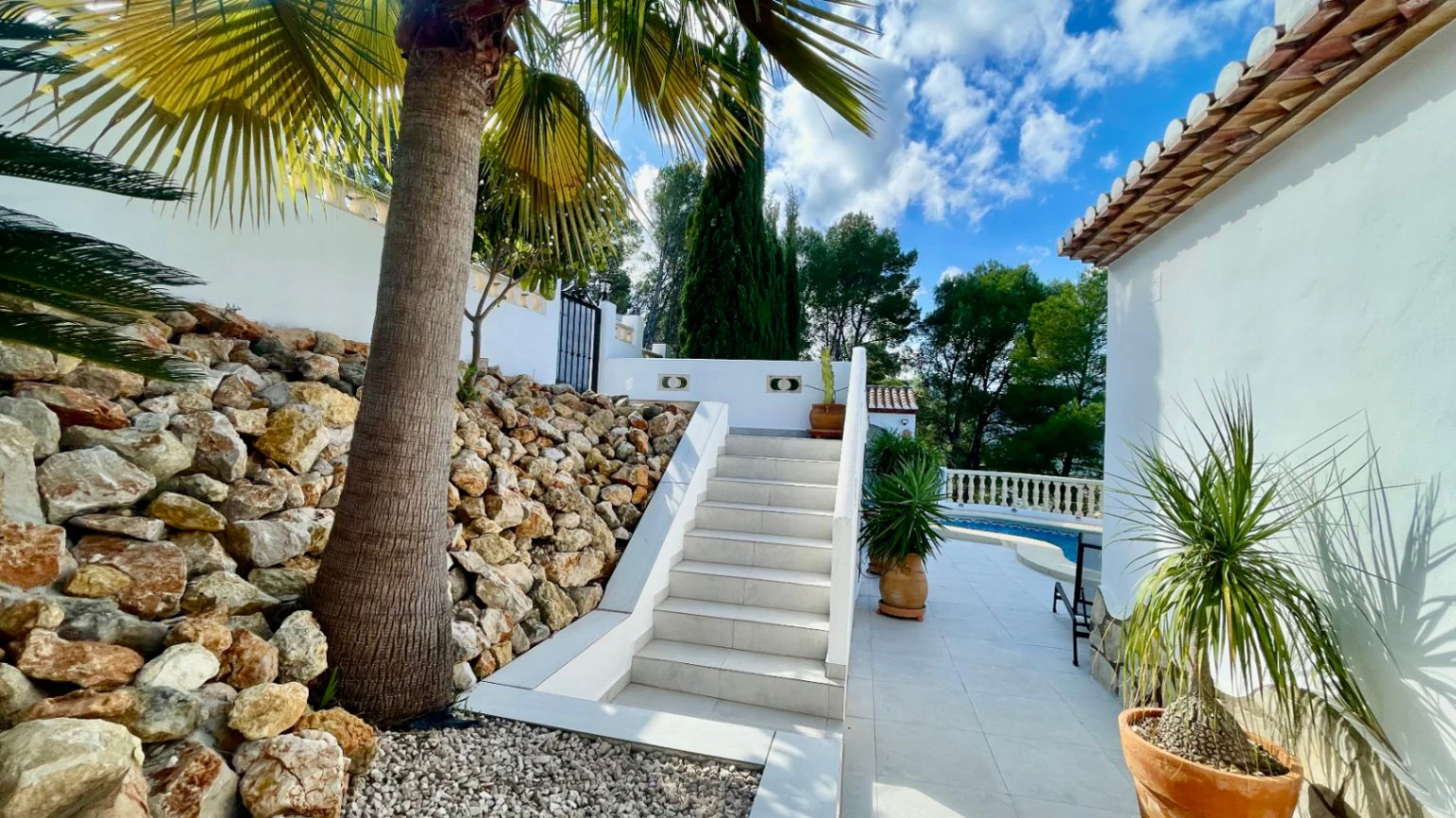 Villa for sale in Orba:  Contemporary, with breathtaking views