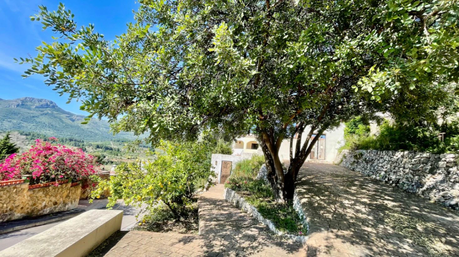Villa te koop in Alcalali: Prachtig uitzicht, zeer privé