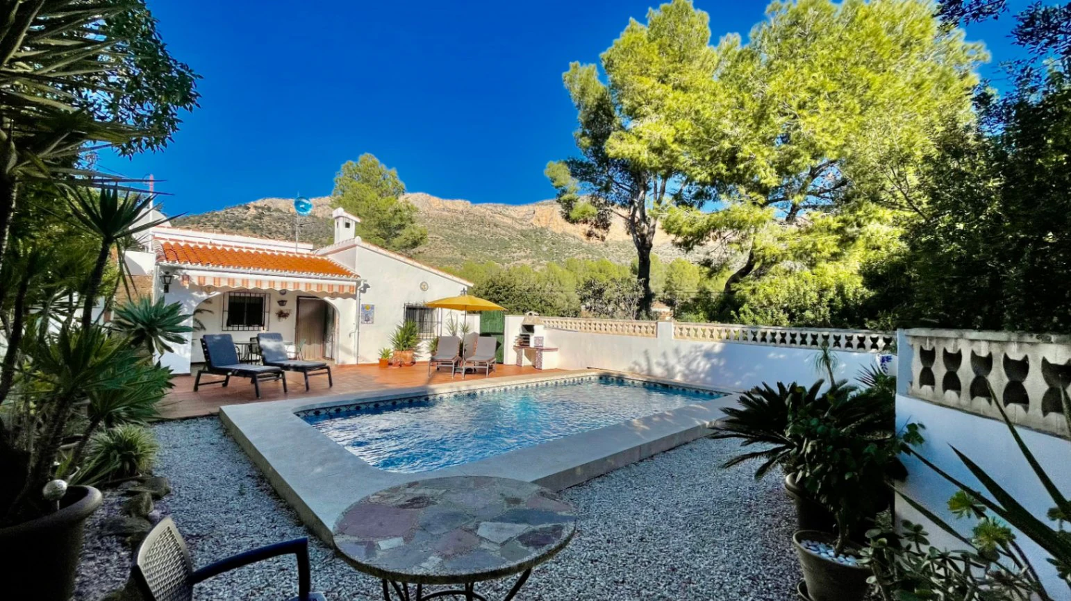 Fabulous finca-style retreat – two individual properties with two pools on a private 2,032 m² plot