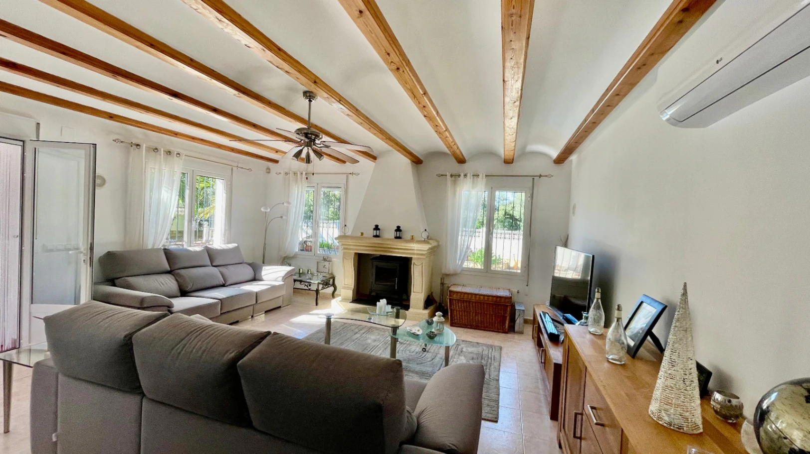 Villa for sale in Benigembla: Single level living, south-facing