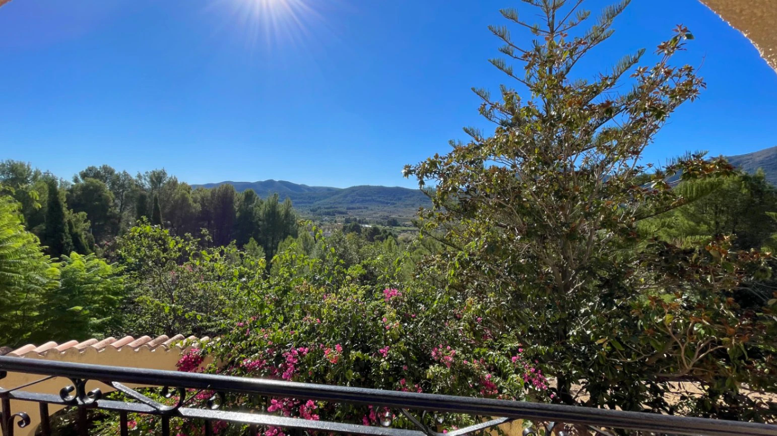 Villa te koop in Alcalali: Prachtig met adembenemend uitzicht