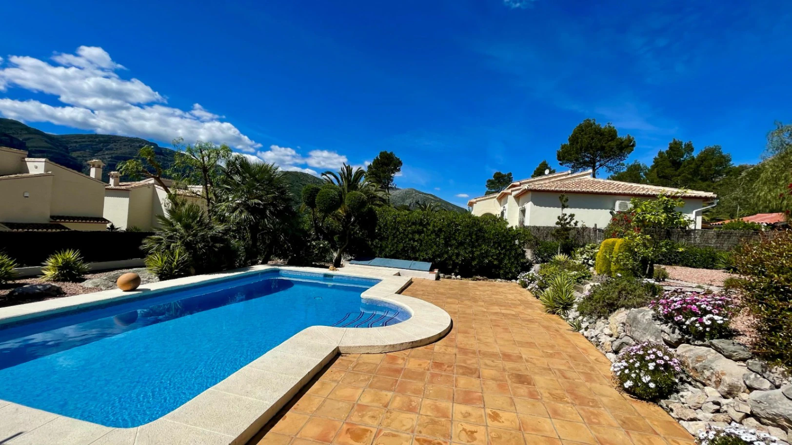 Villa for sale in Benigembla: A tranquil oasis