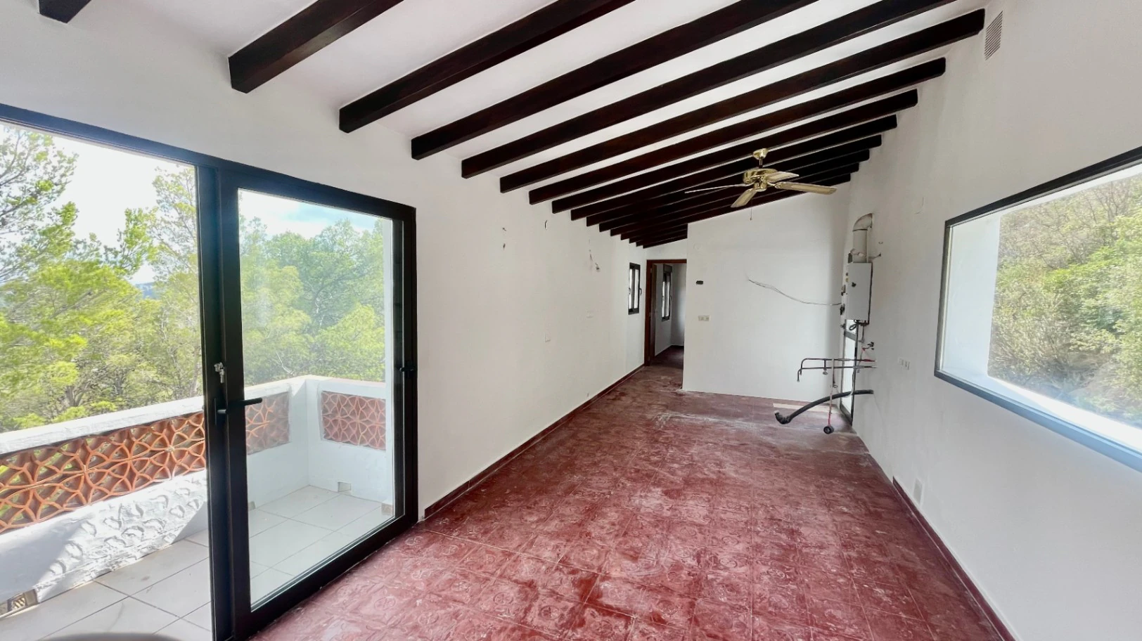 For sale in Parcent: private villa with open views