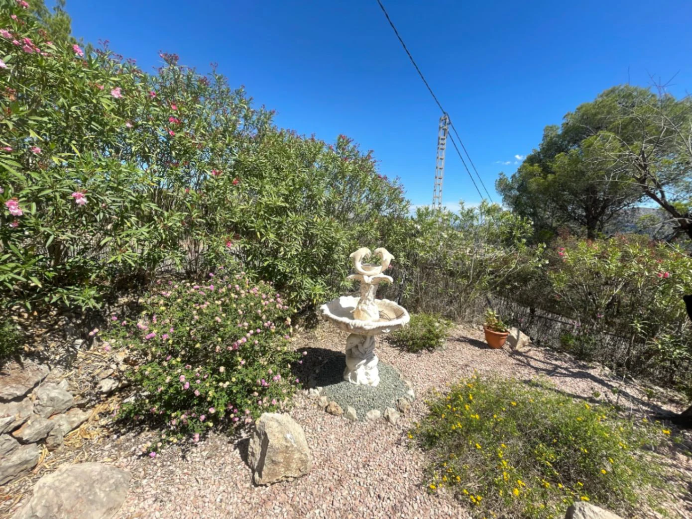 Villa for sale in Parcent: Private, corner plot