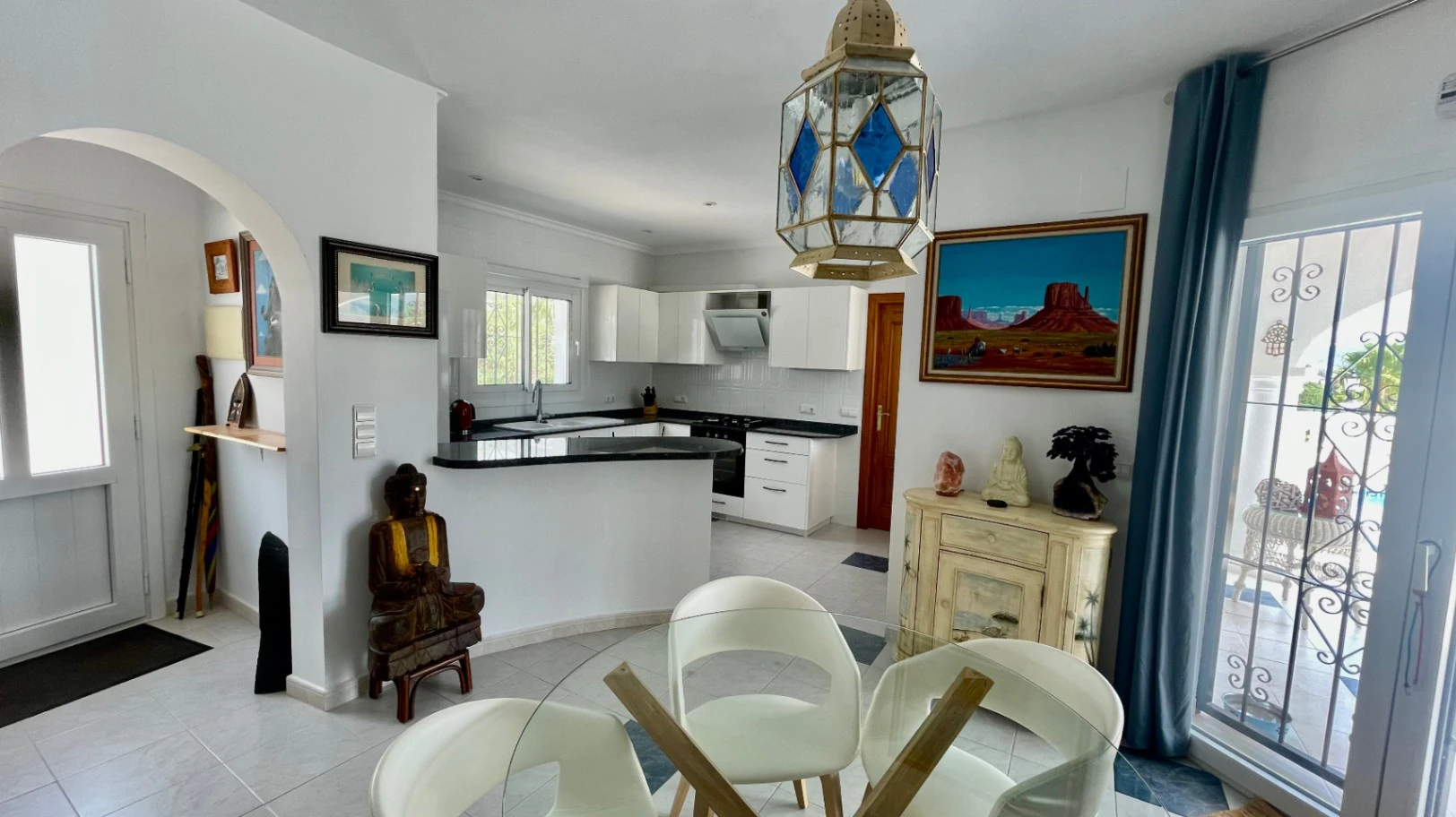 Villa for sale in Jalon: Immaculate, south-facing