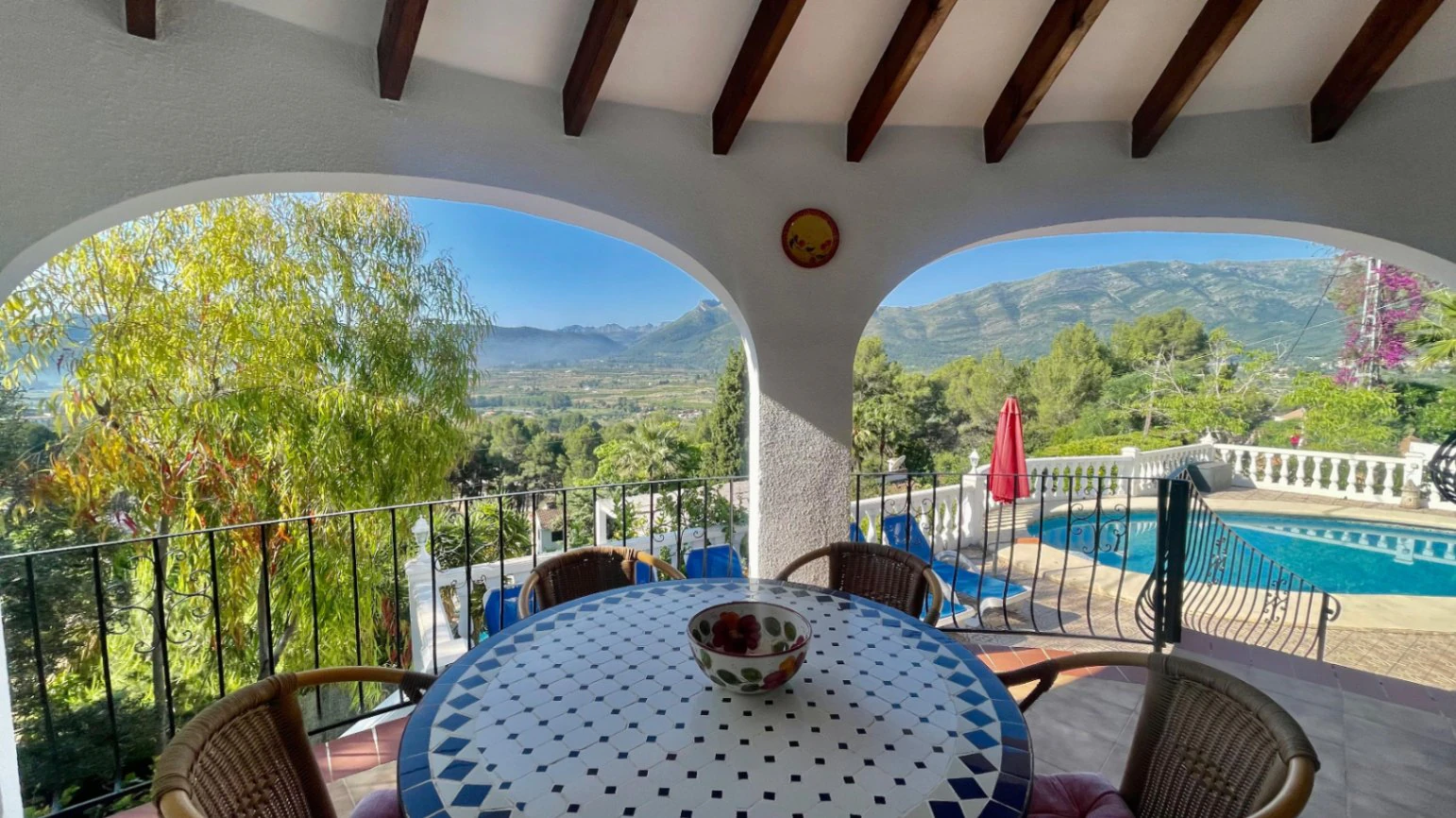 Villa te koop in Alcalali: Prachtig uitzicht op het zuiden
