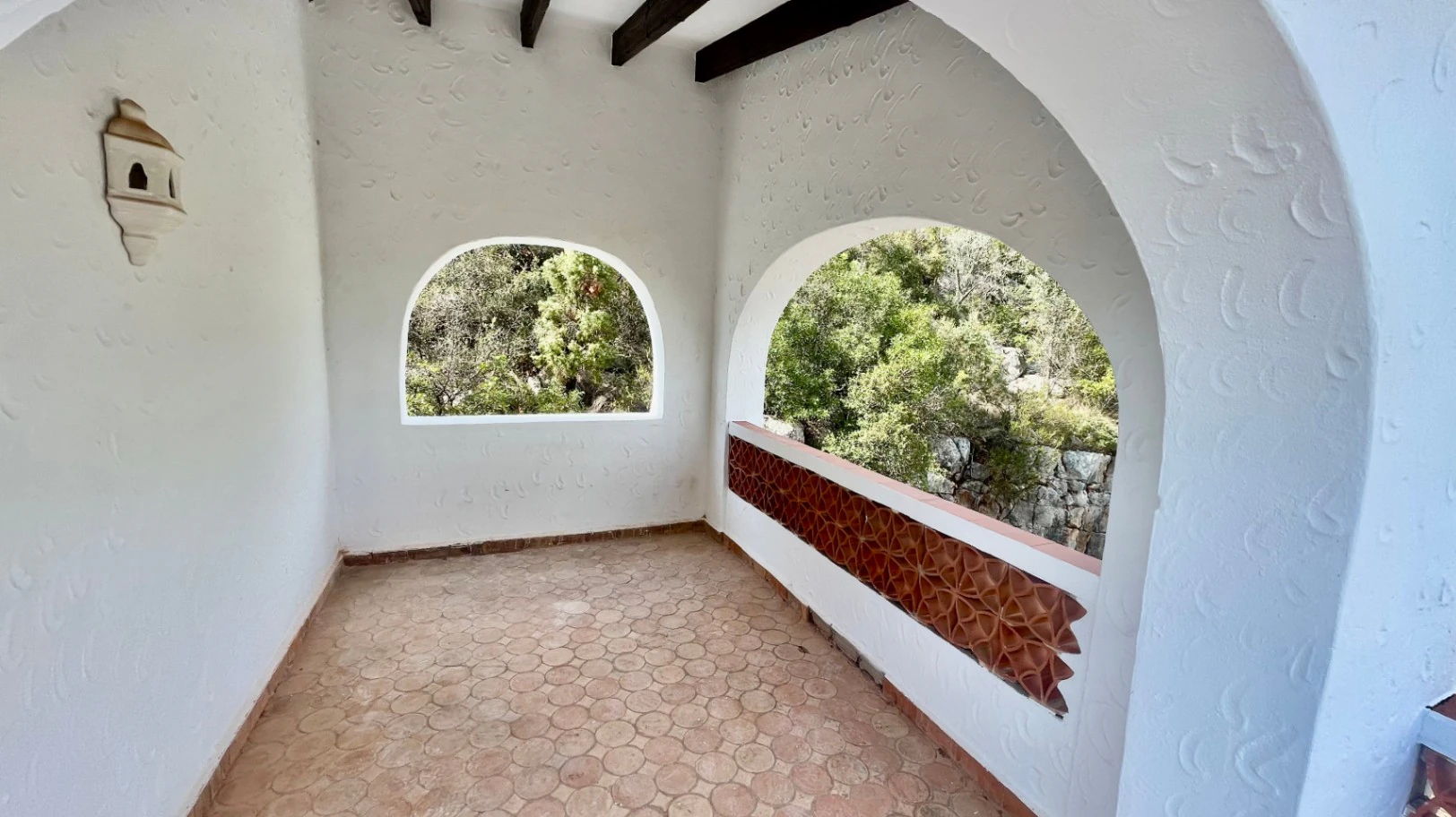 For sale in Parcent: private villa with open views