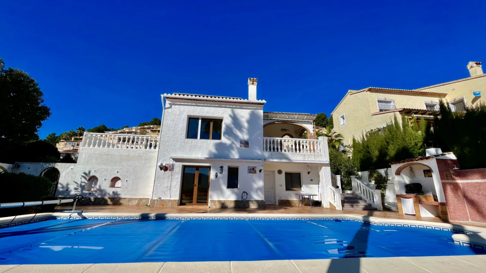 Villa for sale in Jalon: Frontline with spectacular south-facing views