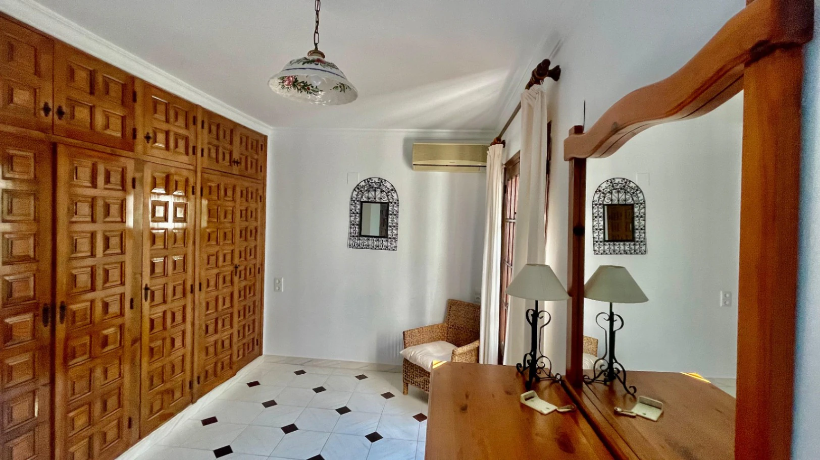 Villa te koop in Alcalali: Prachtig uitzicht op het zuiden