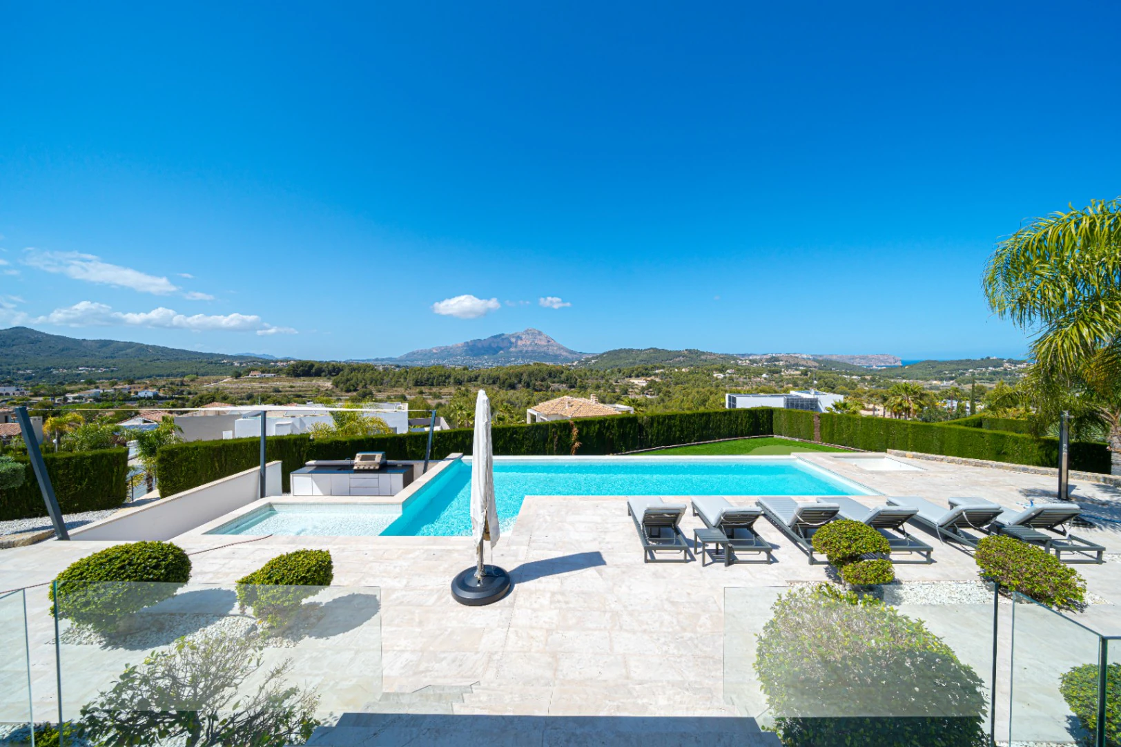Villa for sale in Javea with sea views