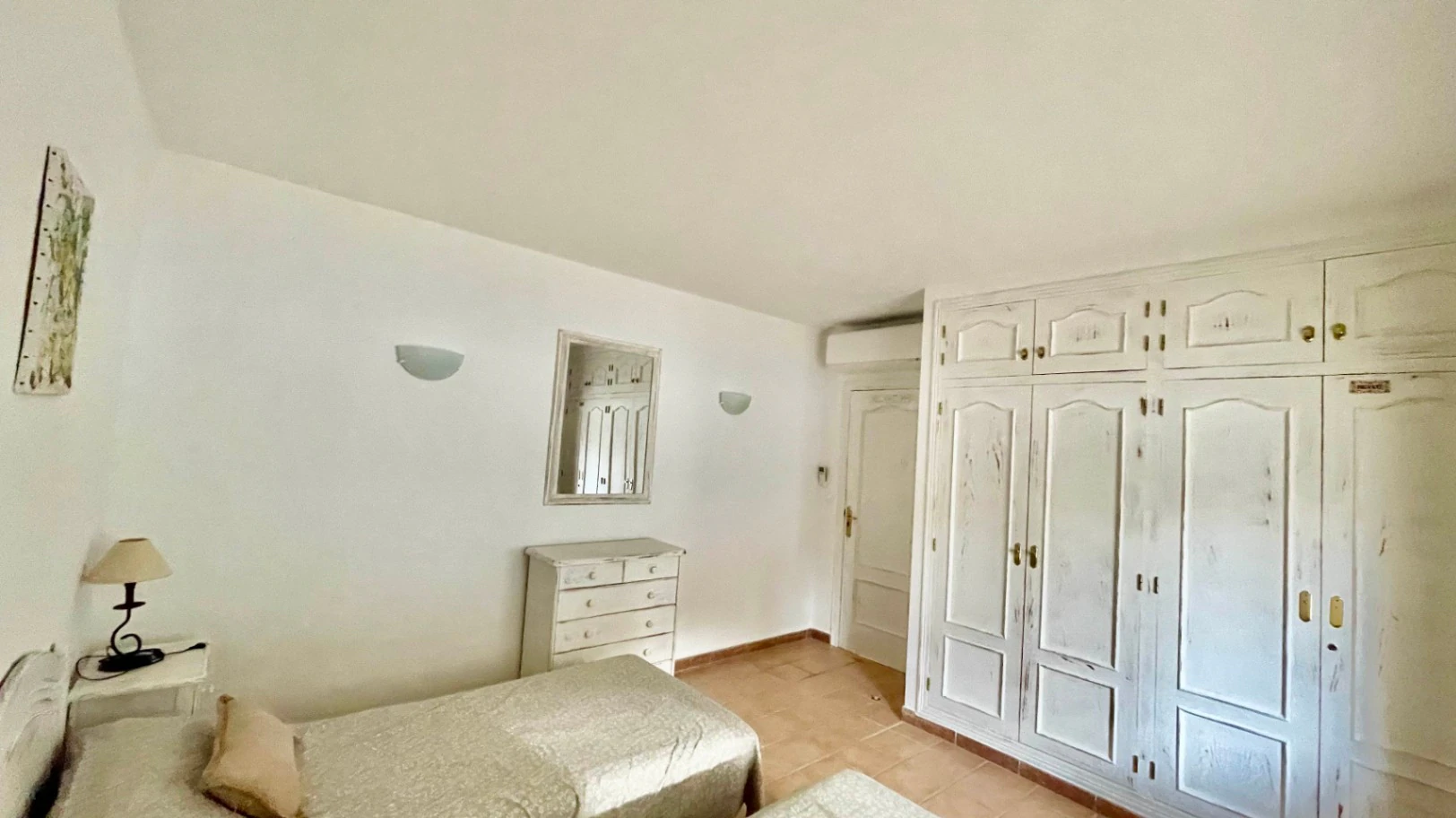 Villa for sale in Jalon: Frontline with spectacular south-facing views