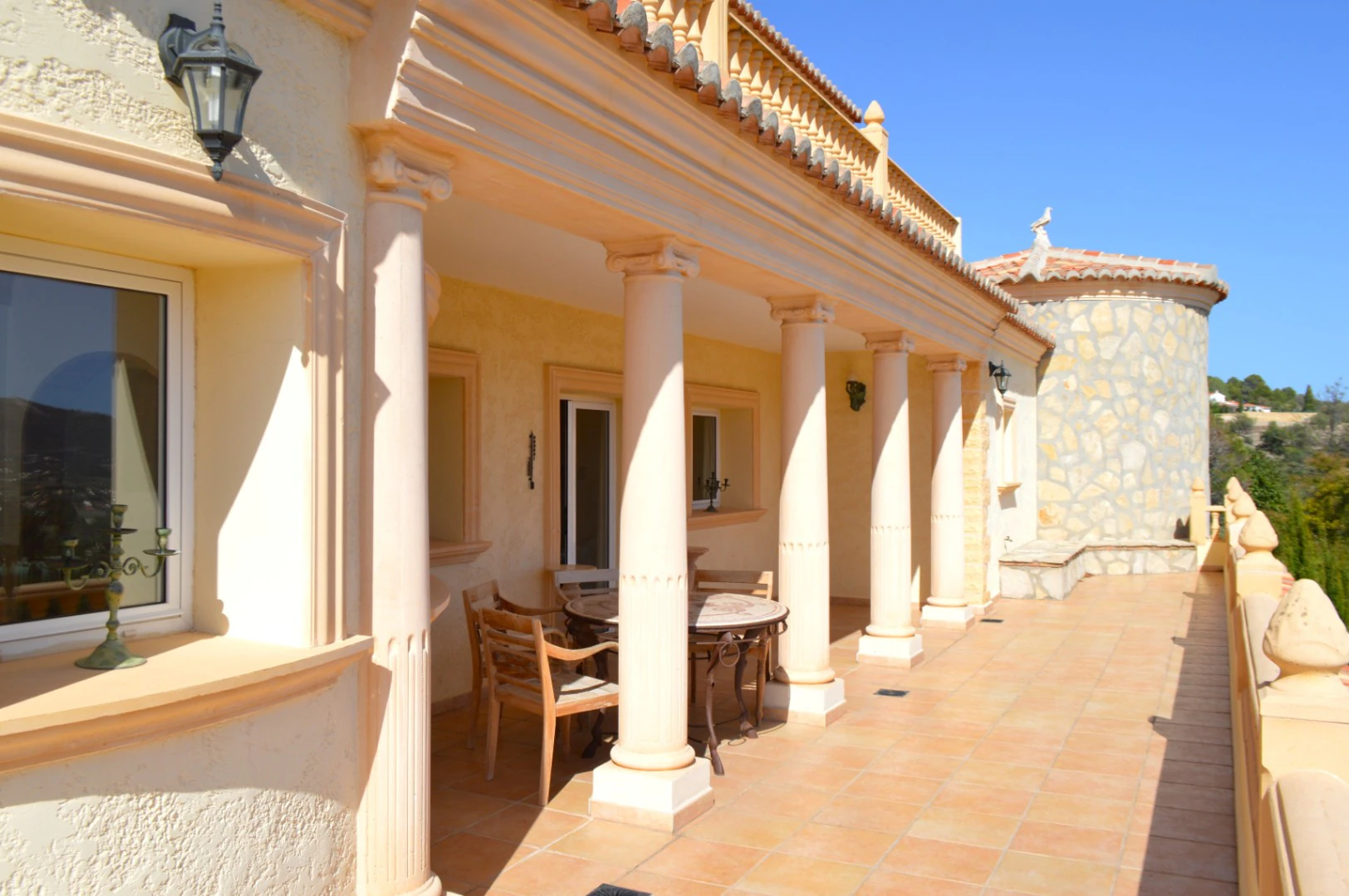 Villa for sale in Jalon: Unique, very private
