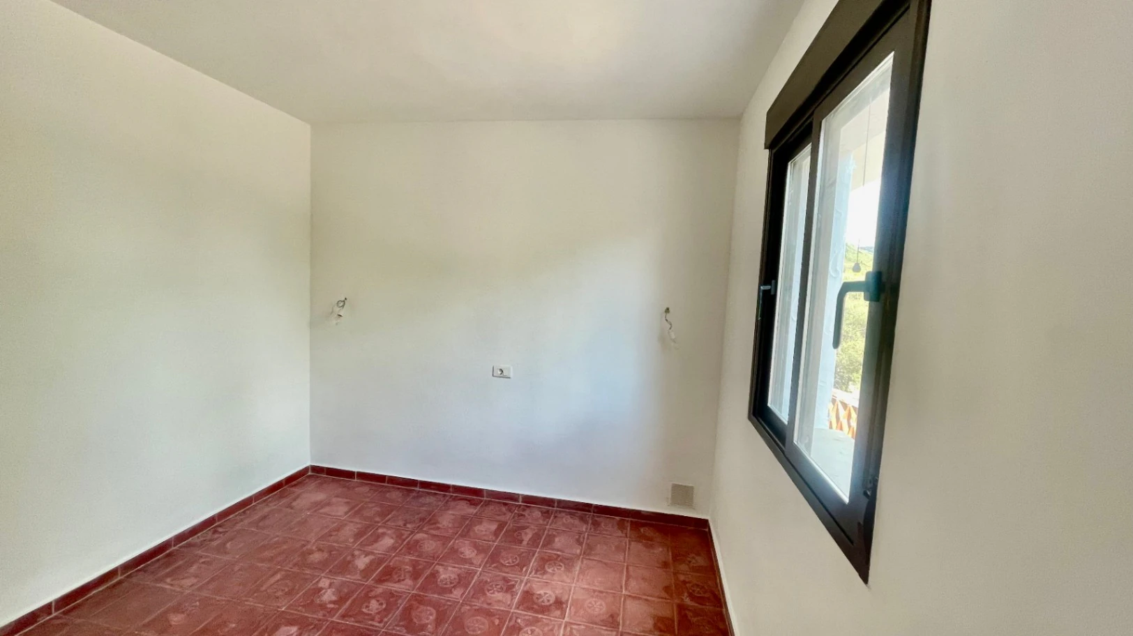 For sale in Parcent: private villa with open views