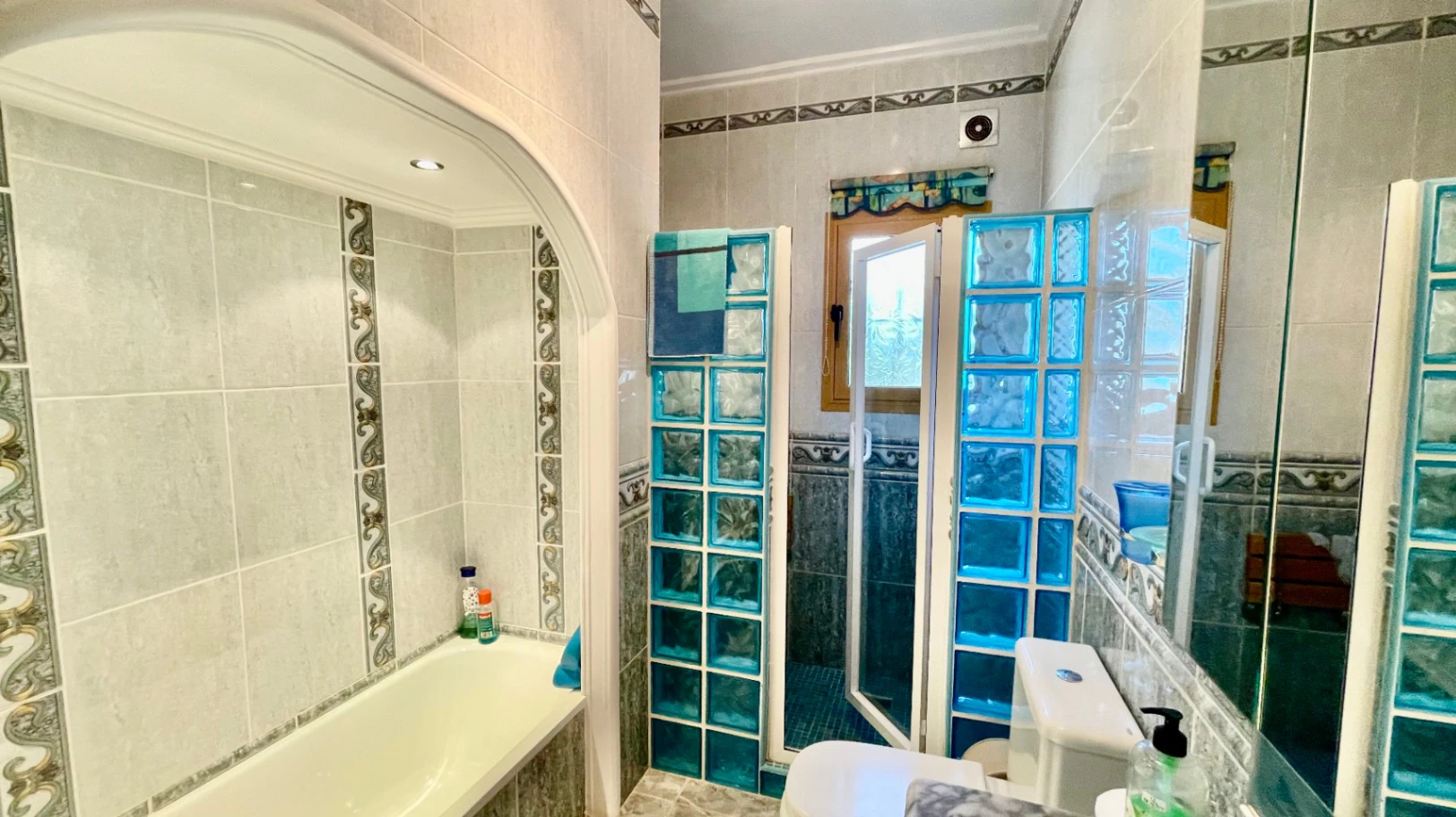 Villa for sale in Parcent: Private, corner plot