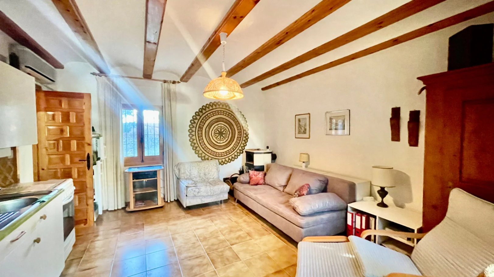 Casita for sale in Alcalali: large urban plot