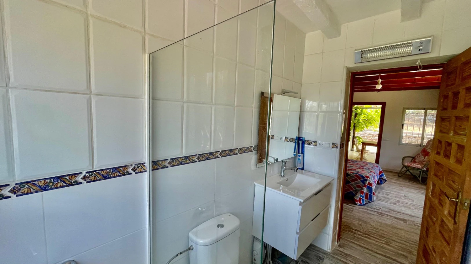 Country house for sale in Parcent: large plot, tranquil escape