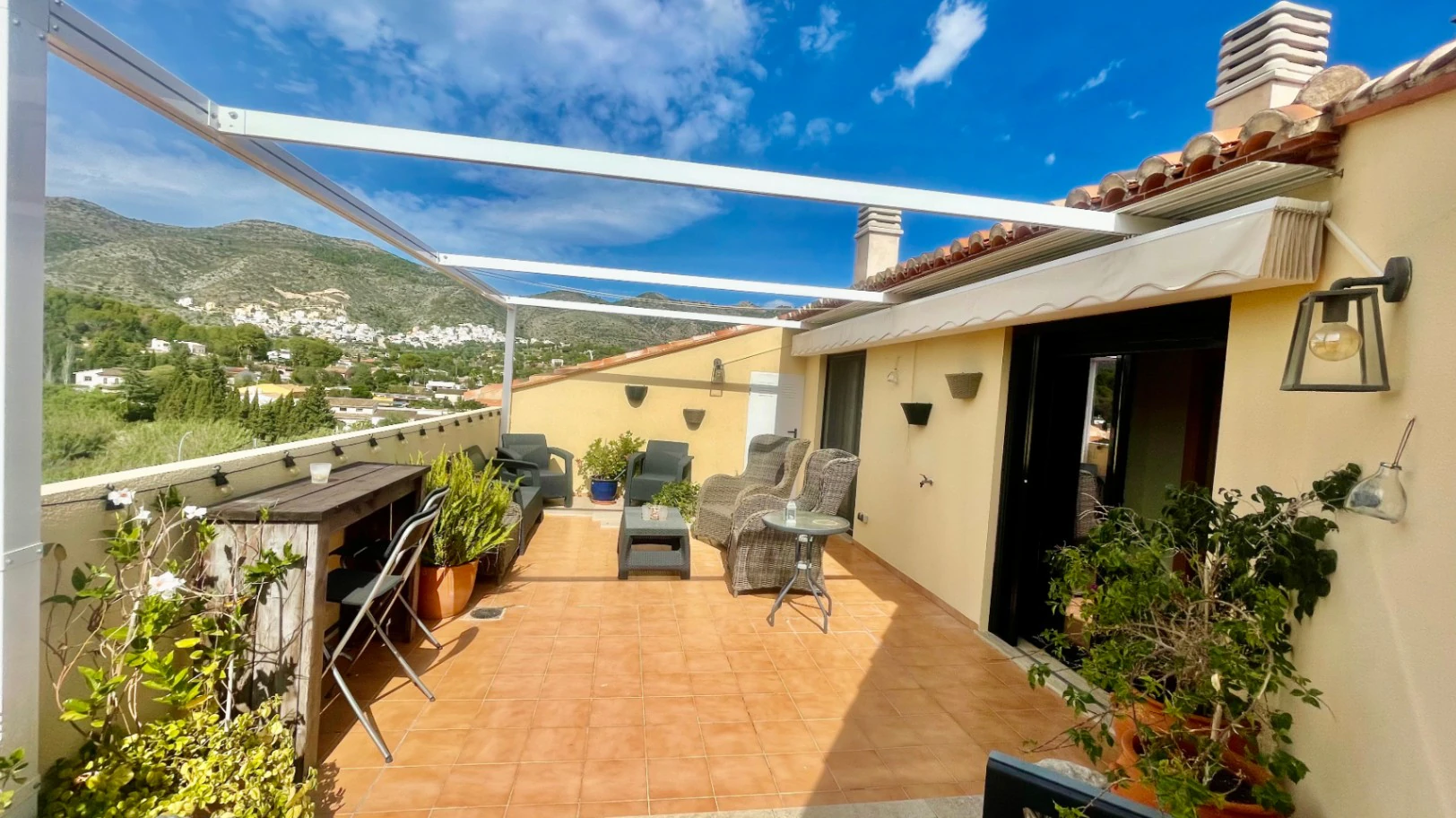 Penthouse for sale in Jalon: Two large terraces