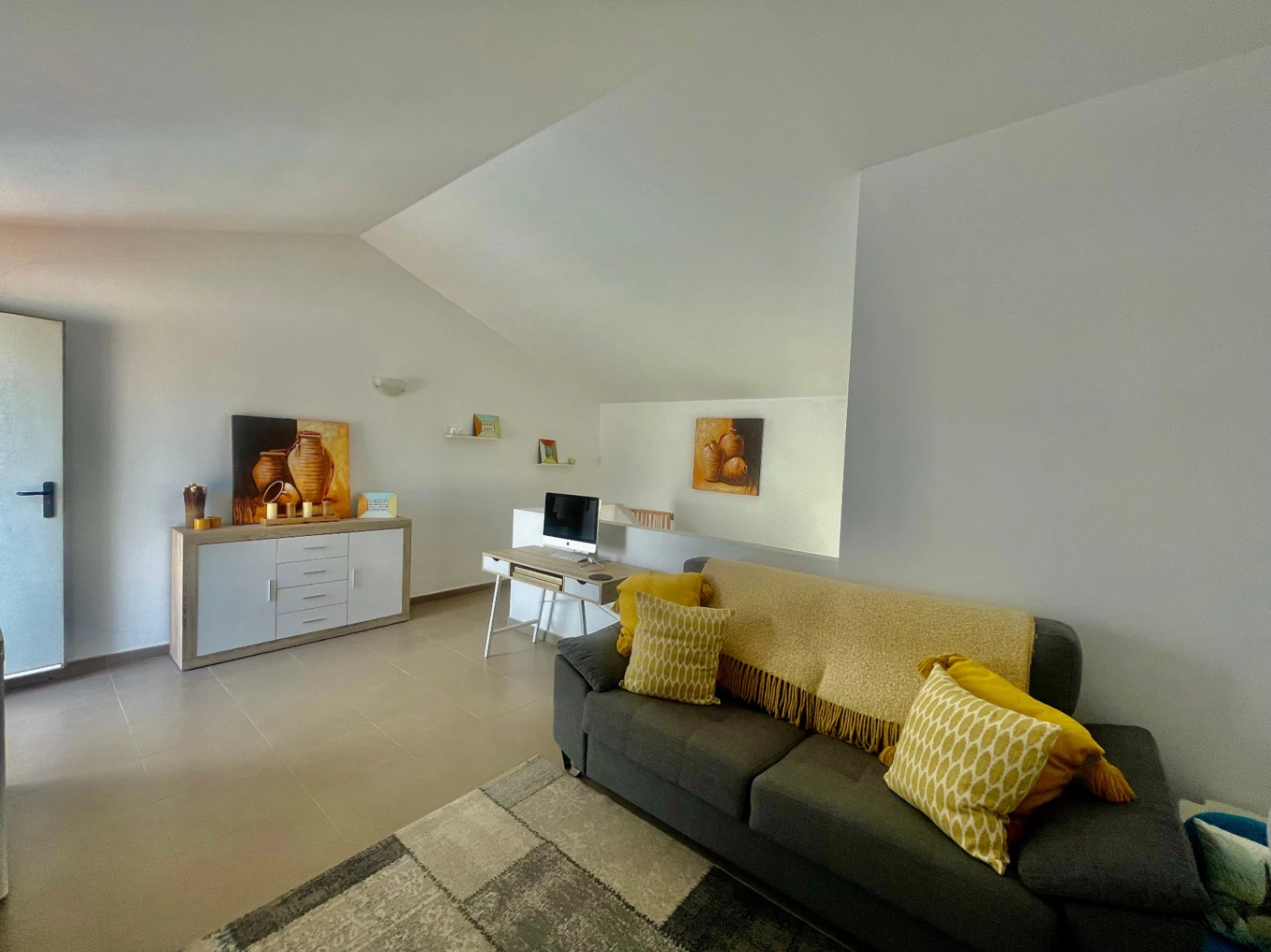 Penthouse apartment for sale in Jalon: Modern, luxurious