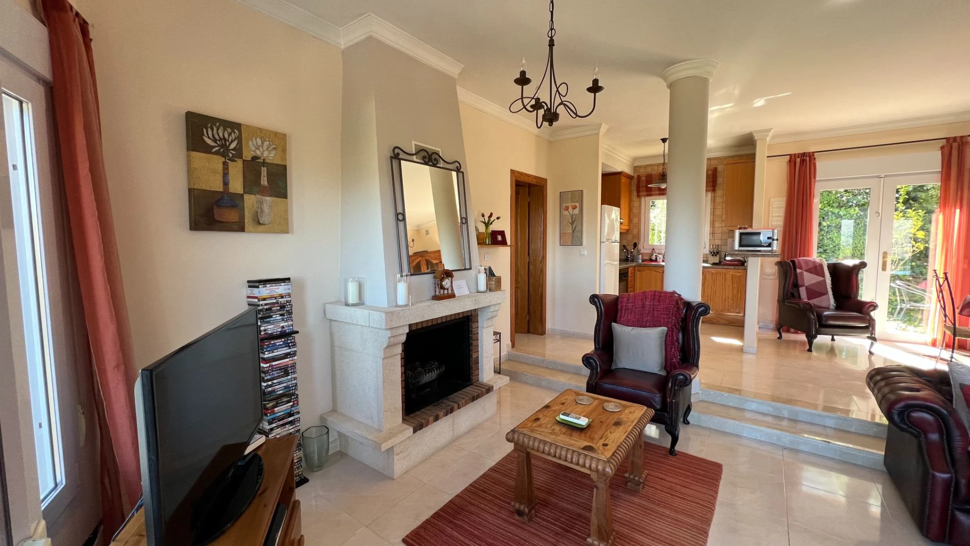 Villa for sale in Orba: Fabulous views, separate apartment