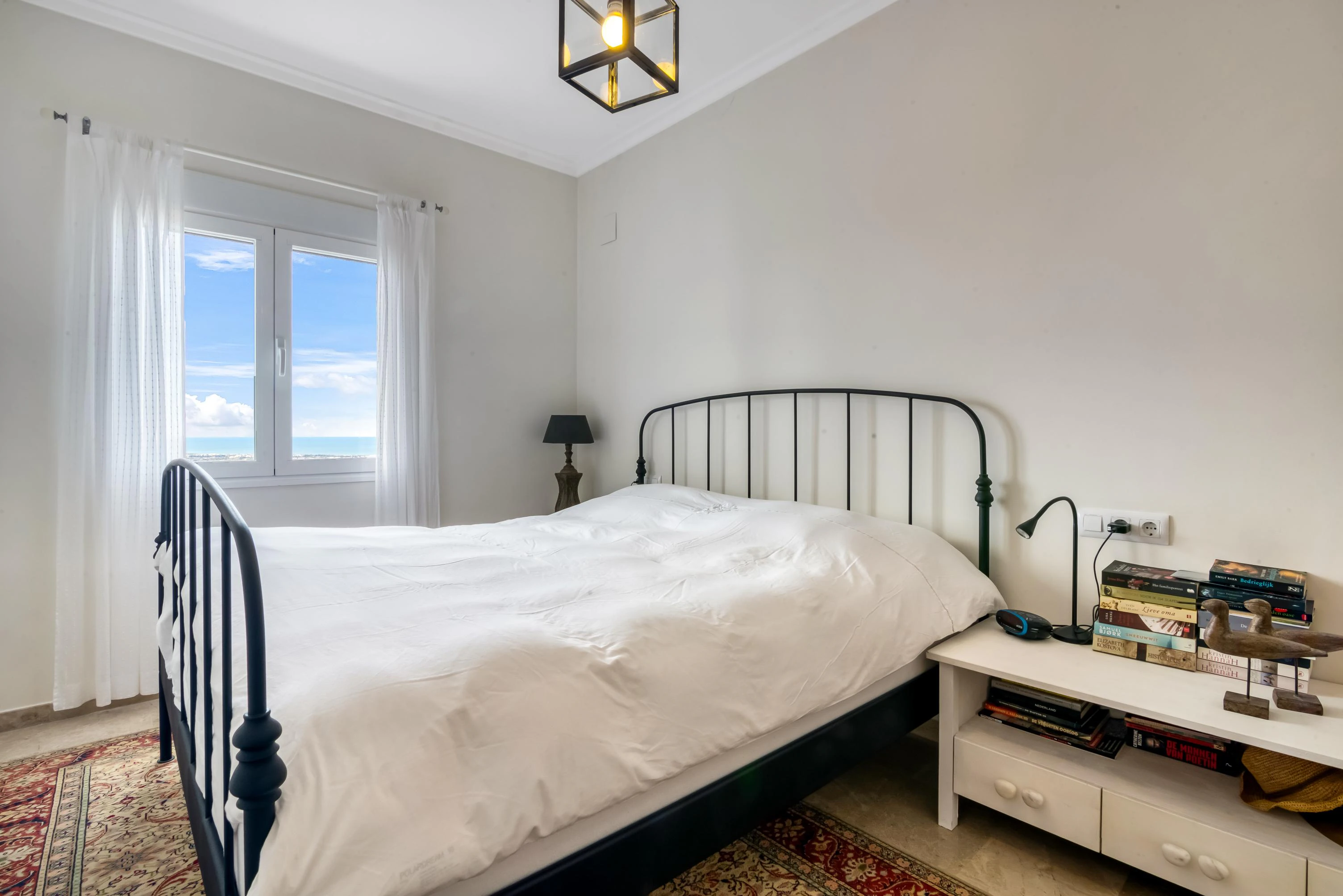Villa for sale in Rafol: Modern, with sea views