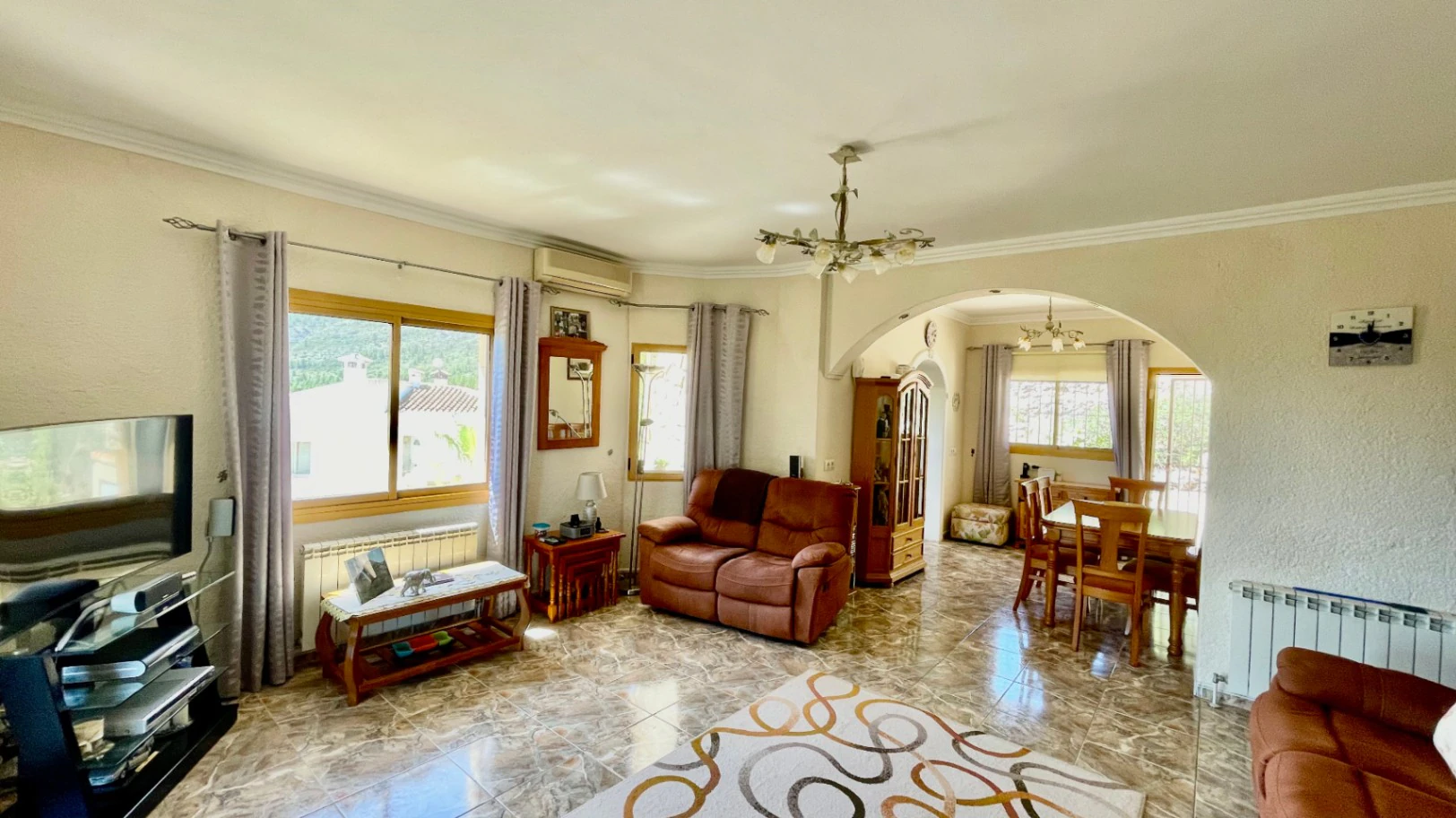 Villa for sale in Parcent: Private, corner plot