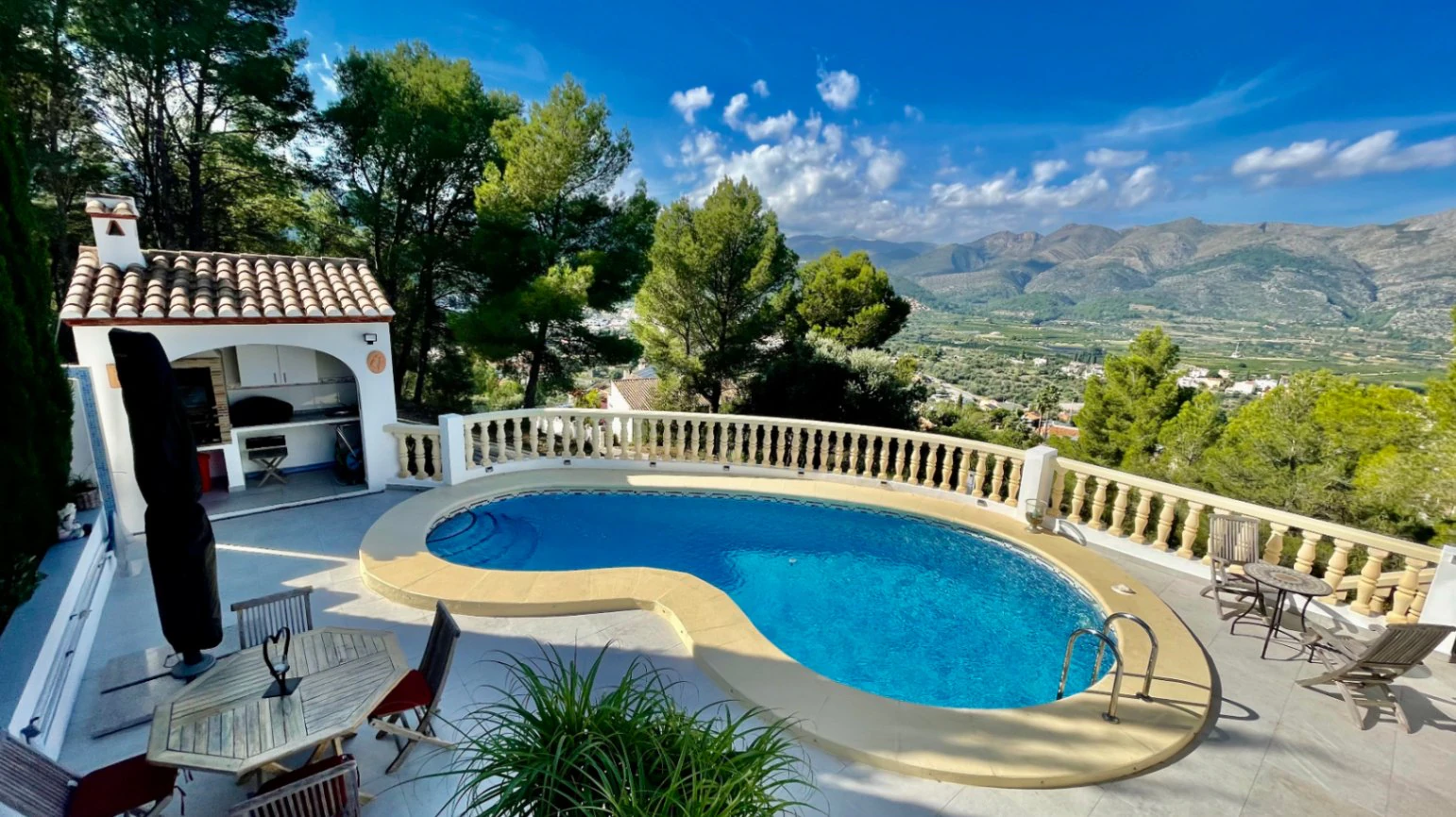 Villa for sale in Orba:  Contemporary, with breathtaking views