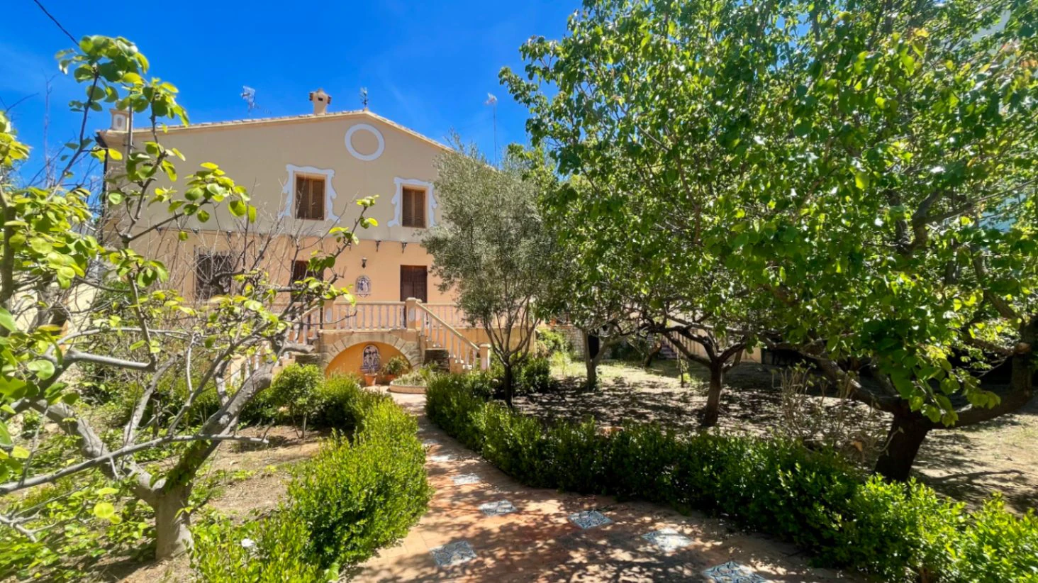 Townhouse for sale in Parcent: Magnificent