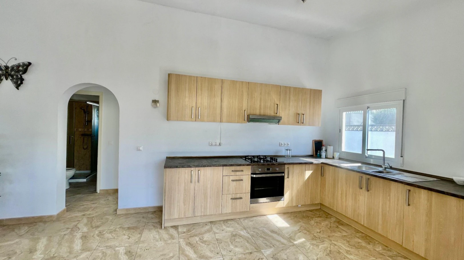 Villa for sale in Orba: Panoramic views, separate guest apartment