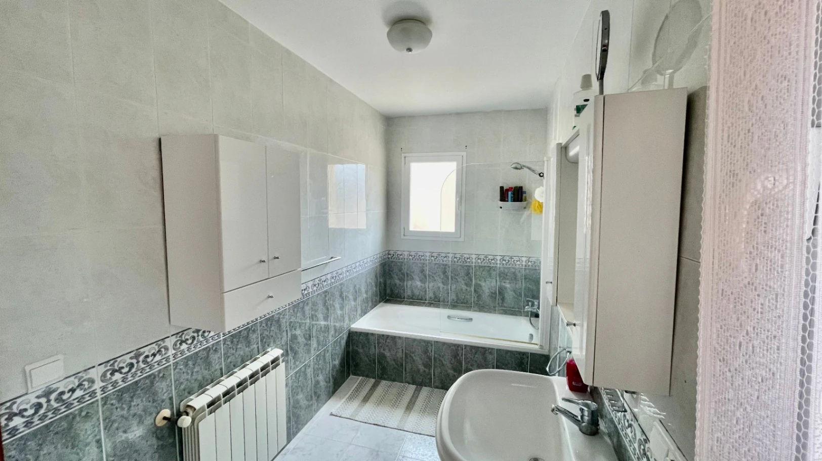 Villa for sale in Alcalali: South-facing, private