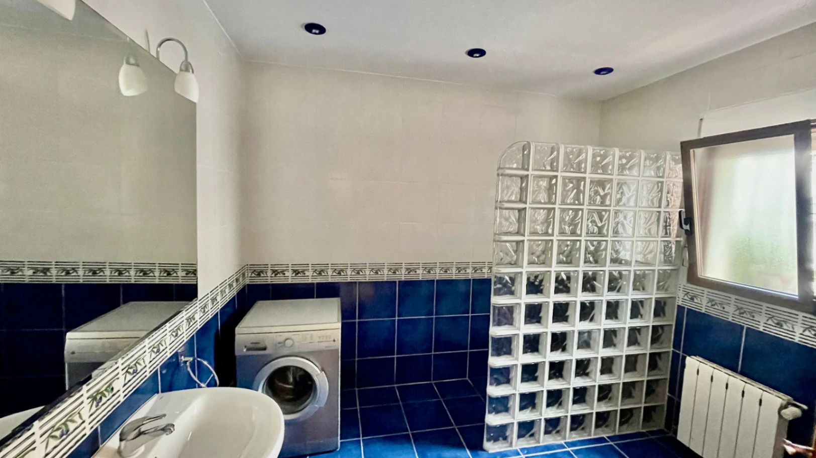 Villa for sale in Jalon: Frontline with spectacular south-facing views