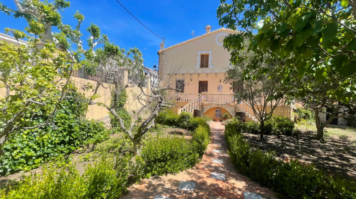 Townhouse for sale in Parcent: Magnificent