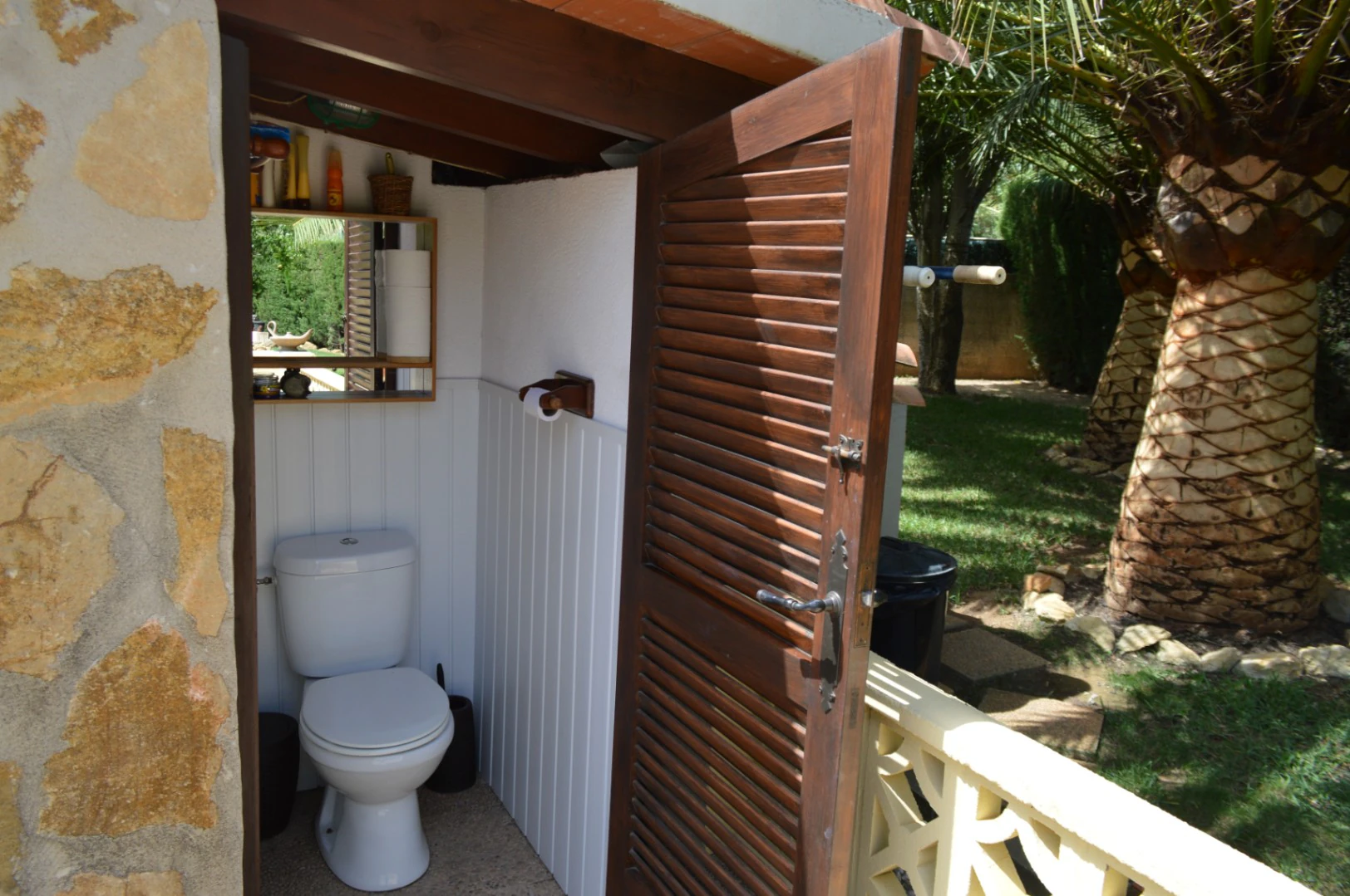 Villa for sale in Alcalali: Private, large south-facing plot, walking distance