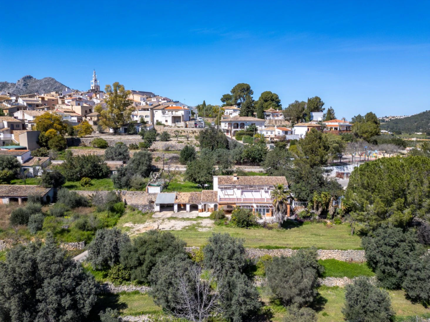 Villa for sale in Parcent: Exciting investment opportunity