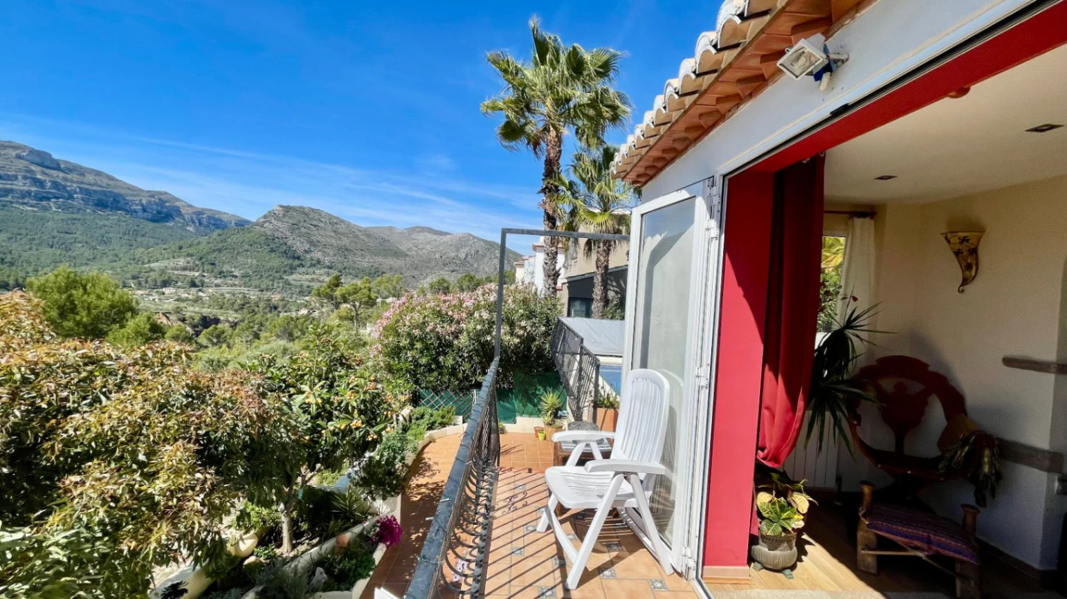 Villa te koop in Benigembla: Frontlinie met prachtig uitzicht