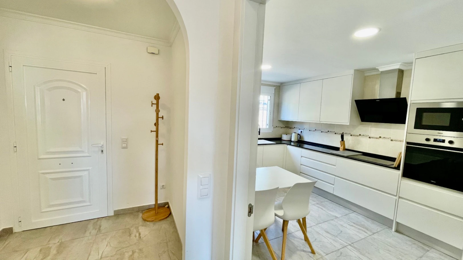 Modern townhouse for sale in Murla: Luxury, contemporary